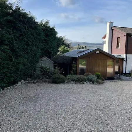 Self Catering At Beechwalk House. Apartment
